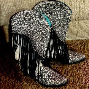 Corral boots